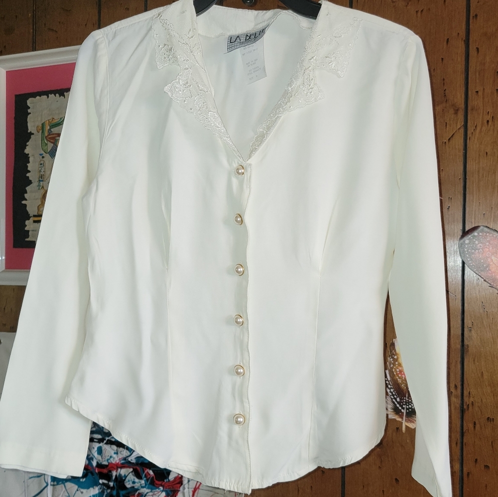 Vintage Ivory Faux Pearl Button Up Blouse w/Lace Collar Size S Flaw: See photos